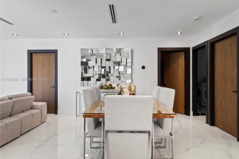 House in Southwest Ranches, Florida 4 bedrooms, 222.13 sq.m. № 2026393 - photo 23