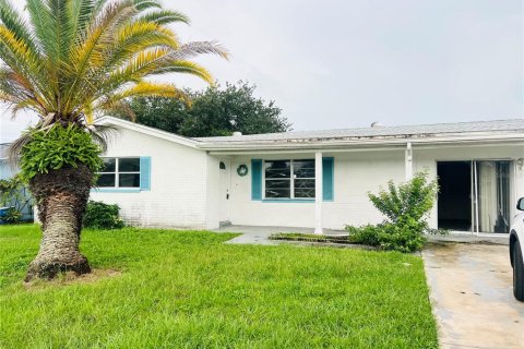 Villa ou maison à vendre à Port Richey, Floride: 3 chambres, 155.52 m2 № 2425763 - photo 2