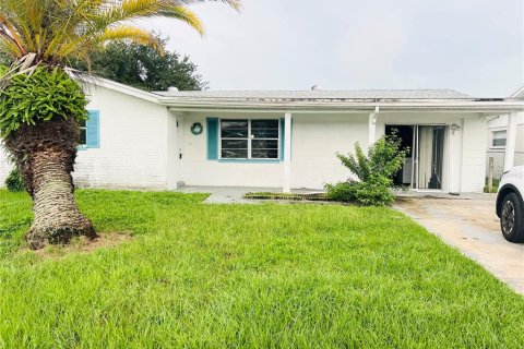 Villa ou maison à Port Richey, Floride 3 chambres, 155.52 m2 № 2425763