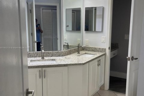 Condominio en alquiler en Palm Beach Gardens, Florida, 1 dormitorio, 75.72 m2 № 1956771 - foto 10