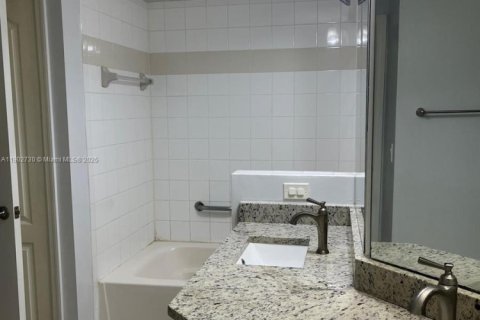 Condominio en alquiler en Palm Beach Gardens, Florida, 1 dormitorio, 75.72 m2 № 1956771 - foto 7