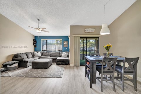 Condominio en venta en Plantation, Florida, 2 dormitorios, 96.06 m2 № 1945644 - foto 16