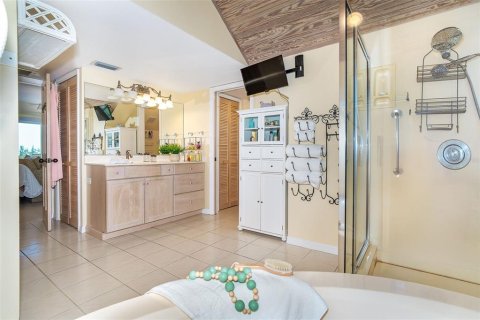 Villa ou maison à vendre à Boca Grande, Floride: 3 chambres, 270.72 m2 № 2419637 - photo 19