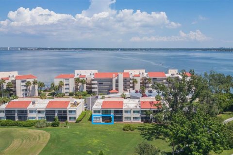 Condominio en venta en Saint Petersburg, Florida, 2 dormitorios, 89.19 m2 № 1916711 - foto 1