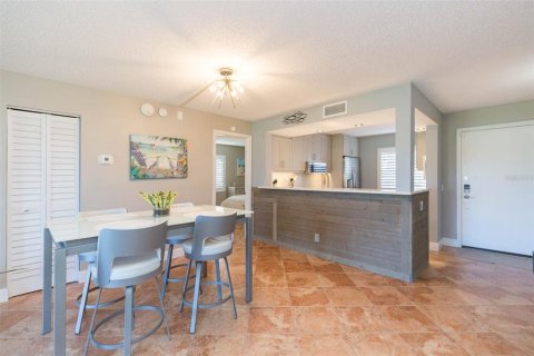 Condominio en venta en Saint Petersburg, Florida, 2 dormitorios, 89.19 m2 № 1916711 - foto 9