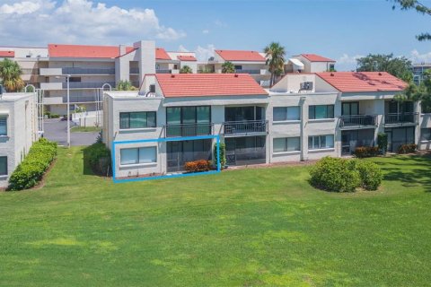 Condominio en venta en Saint Petersburg, Florida, 2 dormitorios, 89.19 m2 № 1916711 - foto 26