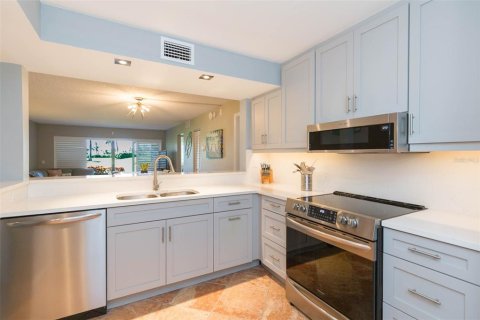 Condominio en venta en Saint Petersburg, Florida, 2 dormitorios, 89.19 m2 № 1916711 - foto 16