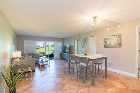 Condominio en venta en Saint Petersburg, Florida, 2 dormitorios, 89.19 m2 № 1916711 - foto 6