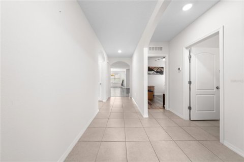 House in Davenport, Florida 3 bedrooms, 157 sq.m. № 1918810 - photo 7