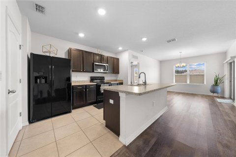 House in Davenport, Florida 3 bedrooms, 157 sq.m. № 1918810 - photo 17