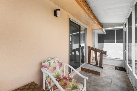 Condo in Sun City Center, Florida, 1 bedroom  № 2123511 - photo 20