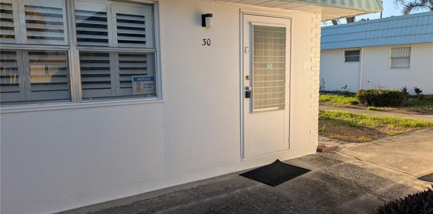 Condo in Sun City Center, Florida, 1 bedroom  № 2123511