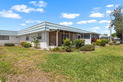 Condo in Sun City Center, Florida, 1 bedroom  № 2123511 - photo 22