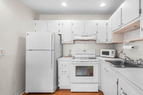 Condo in Sun City Center, Florida, 1 bedroom  № 2123511 - photo 4