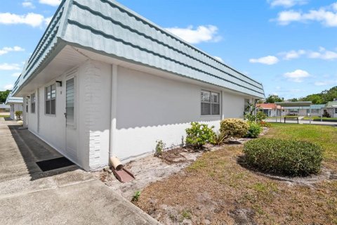 Condo in Sun City Center, Florida, 1 bedroom  № 2123511 - photo 21