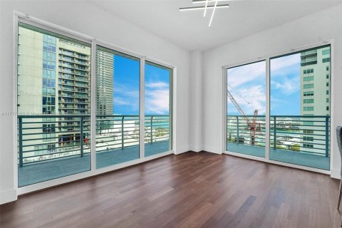 Copropriété à vendre à Miami, Floride: 2 chambres, 100.15 m2 № 2043970 - photo 23