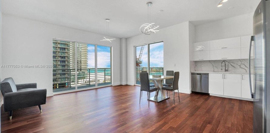 Condo à Miami, Floride, 2 chambres  № 2043970