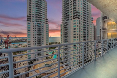 Copropriété à vendre à Miami, Floride: 2 chambres, 100.15 m2 № 2043970 - photo 4