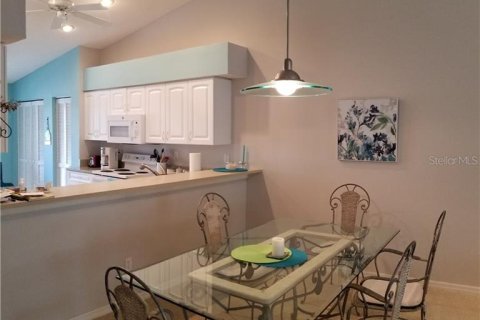 Copropriété à louer à Sarasota, Floride: 2 chambres, 123.84 m2 № 213734 - photo 7