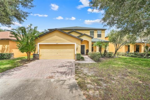 House in Davenport, Florida 6 bedrooms, 289.86 sq.m. № 1900705 - photo 1