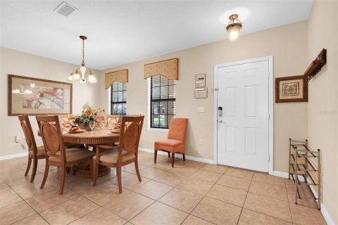 House in Davenport, Florida 6 bedrooms, 289.86 sq.m. № 1900705 - photo 7