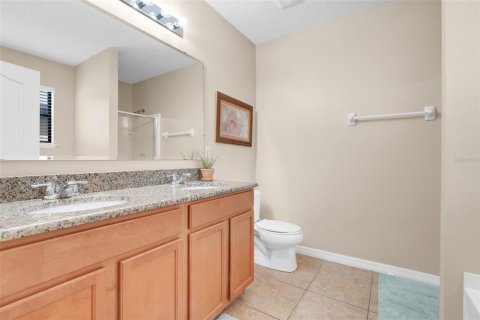 House in Davenport, Florida 6 bedrooms, 289.86 sq.m. № 1900705 - photo 23