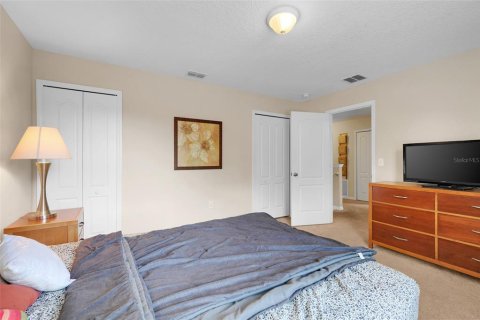 House in Davenport, Florida 6 bedrooms, 289.86 sq.m. № 1900705 - photo 28