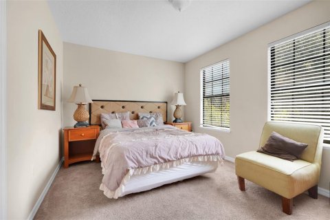 House in Davenport, Florida 6 bedrooms, 289.86 sq.m. № 1900705 - photo 26