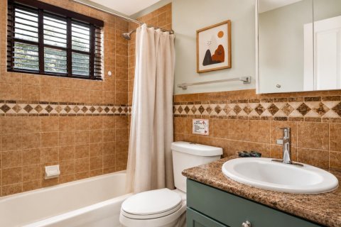 House in Oakland Park, Florida 5 bedrooms, 182.65 sq.m. № 2267629 - photo 13