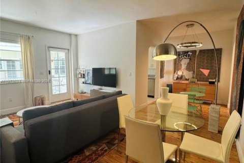 Condominio en alquiler en Miami Beach, Florida, 1 dormitorio, 64.1 m2 № 2033899 - foto 6