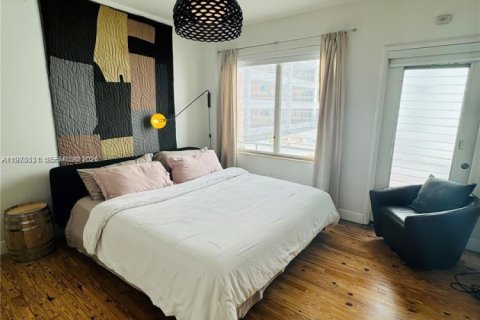 Condominio en alquiler en Miami Beach, Florida, 1 dormitorio, 64.1 m2 № 2033899 - foto 13