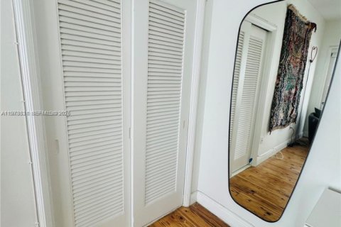 Condominio en alquiler en Miami Beach, Florida, 1 dormitorio, 64.1 m2 № 2033899 - foto 15