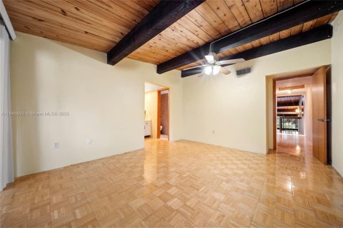 Touwnhouse à vendre à Miami, Floride: 3 chambres, 157.28 m2 № 1842601 - photo 28