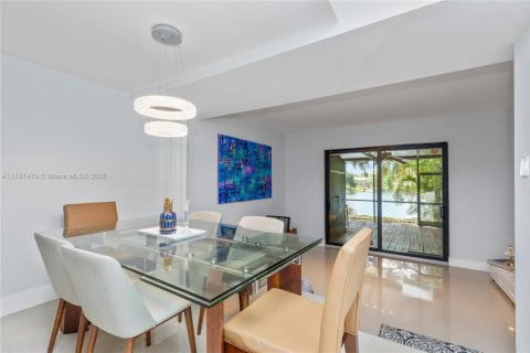 Touwnhouse à vendre à Pembroke Pines, Floride: 2 chambres, 96.62 m2 № 2153828 - photo 3