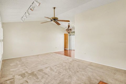 Villa ou maison à vendre à Orlando, Floride: 4 chambres, 185.9 m2 № 2202227 - photo 5