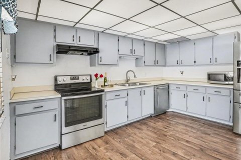 Villa ou maison à vendre à Orlando, Floride: 4 chambres, 185.9 m2 № 2202227 - photo 8