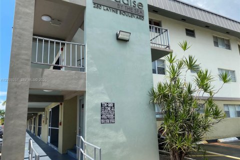 Condo in Hallandale Beach, Florida, 2 bedrooms  № 2064888