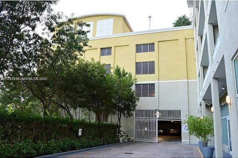 Condominio en alquiler en Miami, Florida, 1 dormitorio, 69.21 m2 № 1991077 - foto 9