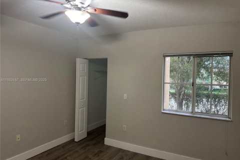 Condominio en alquiler en Miramar, Florida, 2 dormitorios, 89.74 m2 № 1991908 - foto 27