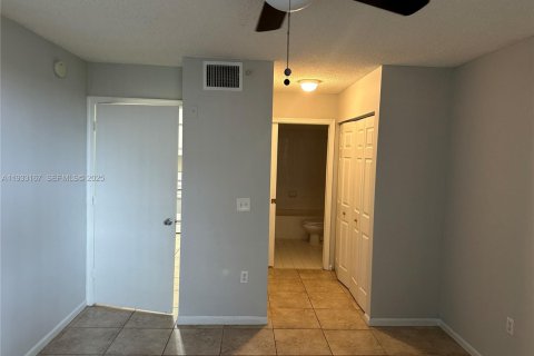 Condominio en alquiler en Miramar, Florida, 2 dormitorios, 89.74 m2 № 1991908 - foto 10