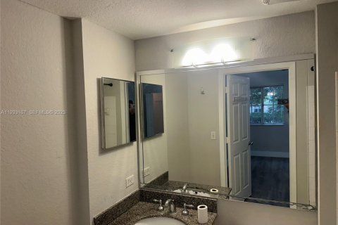 Condominio en alquiler en Miramar, Florida, 2 dormitorios, 89.74 m2 № 1991908 - foto 16