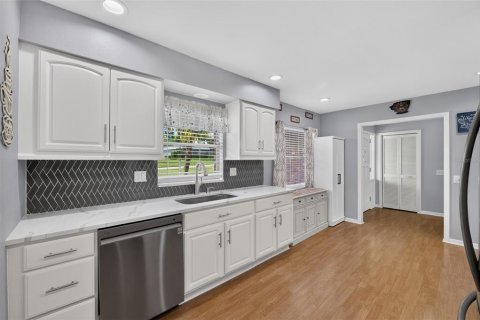 Villa ou maison à vendre à Winter Haven, Floride: 3 chambres, 157.84 m2 № 2147969 - photo 8
