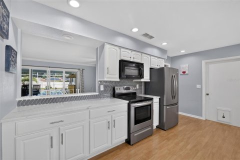 Villa ou maison à vendre à Winter Haven, Floride: 3 chambres, 157.84 m2 № 2147969 - photo 7