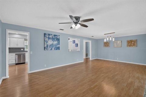 Villa ou maison à vendre à Winter Haven, Floride: 3 chambres, 157.84 m2 № 2147969 - photo 12