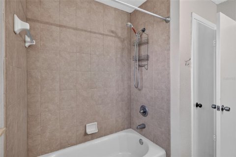 Villa ou maison à vendre à Winter Haven, Floride: 3 chambres, 157.84 m2 № 2147969 - photo 23