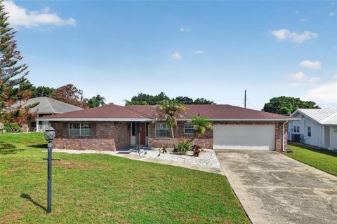 Villa ou maison à Winter Haven, Floride 3 chambres, 157.84 m2 № 2147969