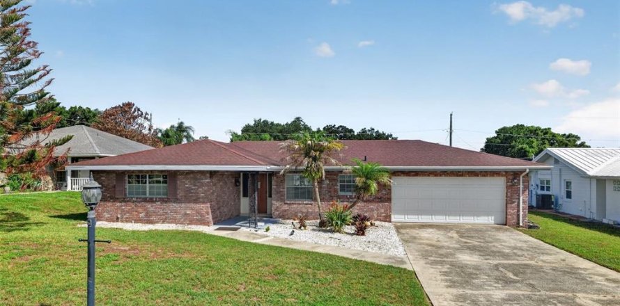 Villa ou maison à Winter Haven, Floride 3 chambres, 157.84 m2 № 2147969