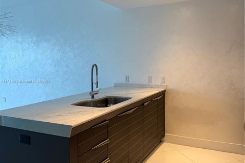 Condo in Miami, Florida, 1 bedroom  № 1464009 - photo 8