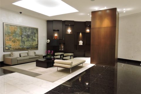 Condo in Miami, Florida, 1 bedroom  № 1464009 - photo 6