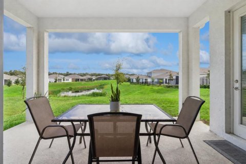 House in Davenport, Florida 4 bedrooms, 246.19 sq.m. № 2396832 - photo 26